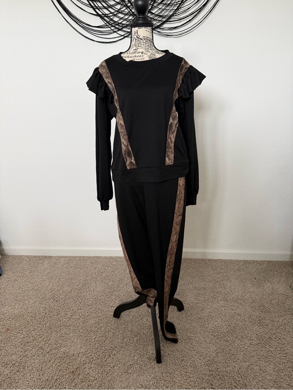 VENUS Black Jogger Two-Piece Set with Brown Snake-Print Trim